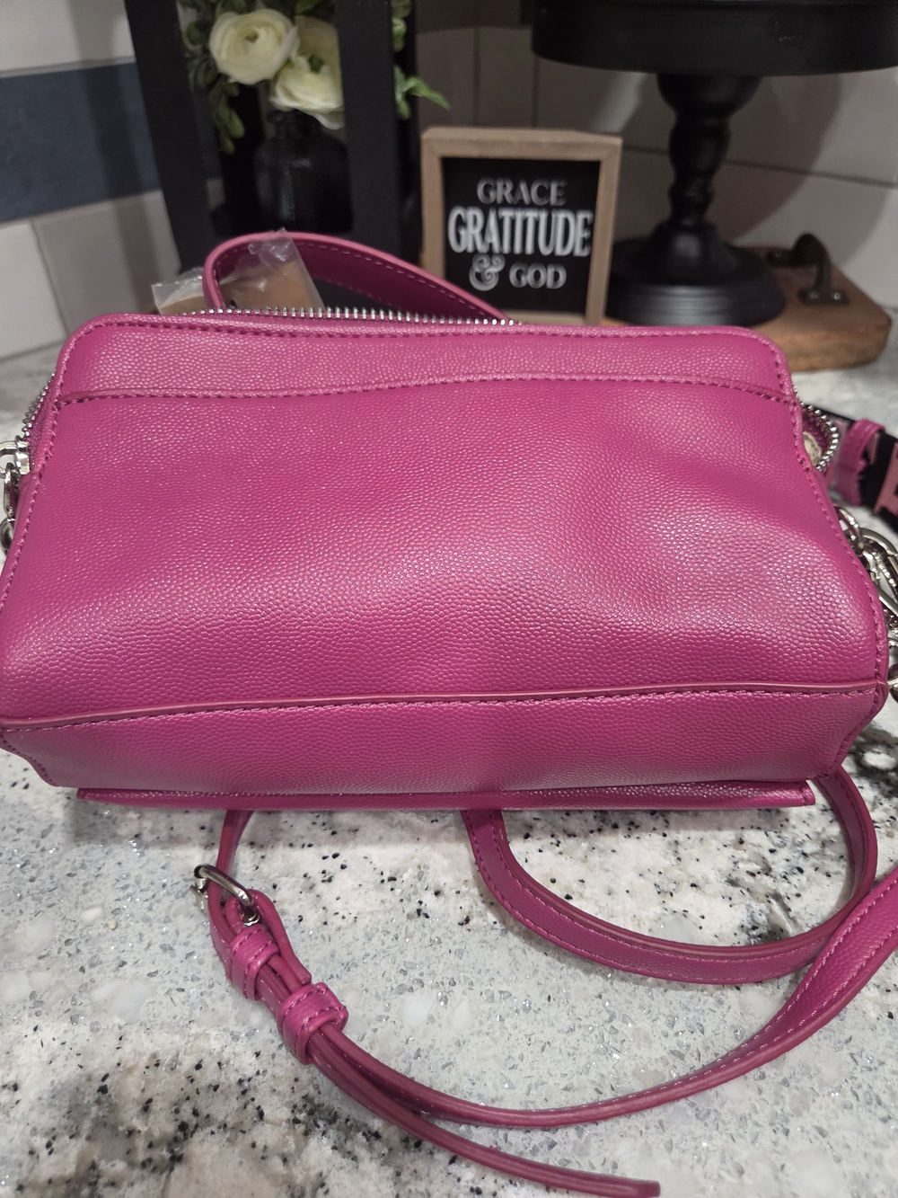 Steve Madden Hot Pink Crossbody Bag with Detachable Logo Strap - Picture 3 of 10